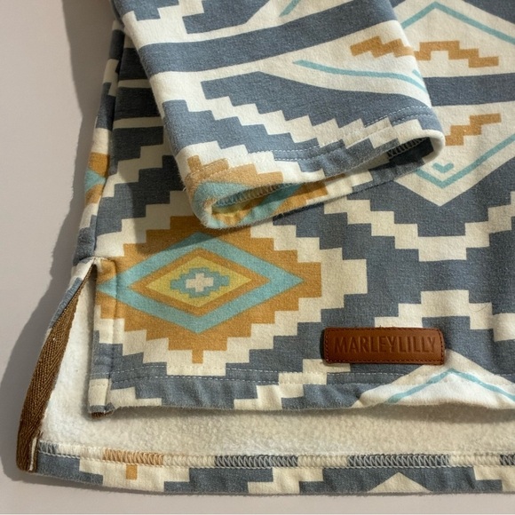 Marley Lilly Women’s Southwest Sweatshirt Size Small Blue Tan Cream - Picture 3 of 6